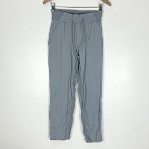 Lululemon Women’s Beyond the Dance Studio Pant Rhino Grey size 4  W6BJBS
